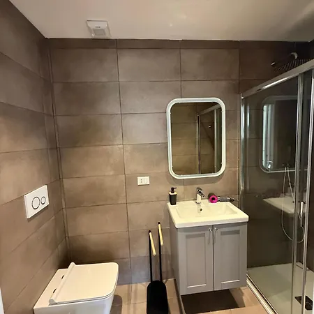 Trilocale Moderno Con Terrazzo E Parcheggio * Milan