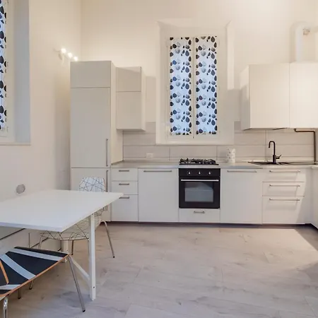 M3 Modern Open-plan Space Close To The Metro شقة ميلان