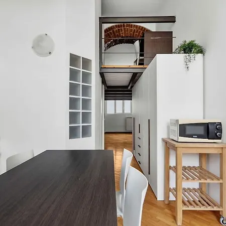Elegant Loft Con Giardino In Citta - Scooter Park Apartman *