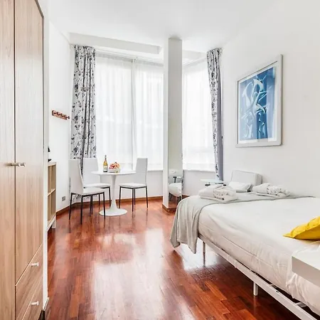 View Design Brera Duomo Luxury M2 1walk * Milão