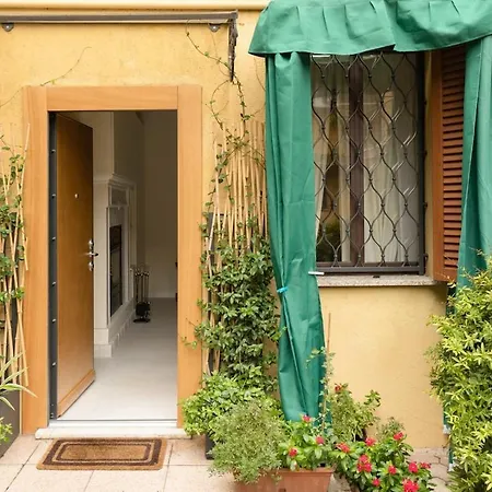 Junior Milano- Quiet And Comfort * Milano