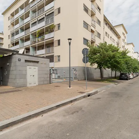 Apartman Guesthost - Comfy Flat X4 Near Abbiategrasso Mm2