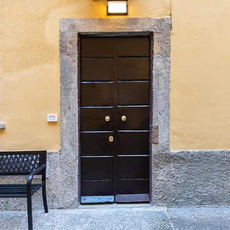 Superstay - Ticinese 50, Navigli & Duomo Lägenhet *