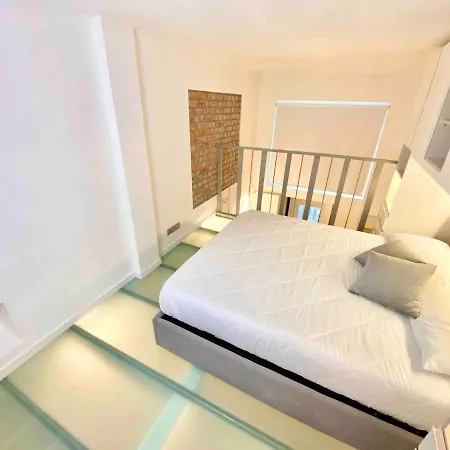 Loft In The Center - Metro - 12 Beds Milano