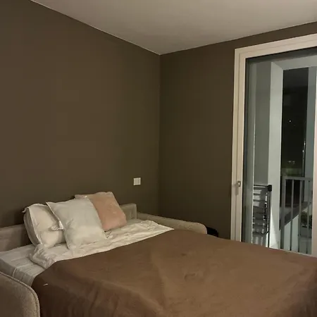 Apartament Stylish Modern 2-bedroom In