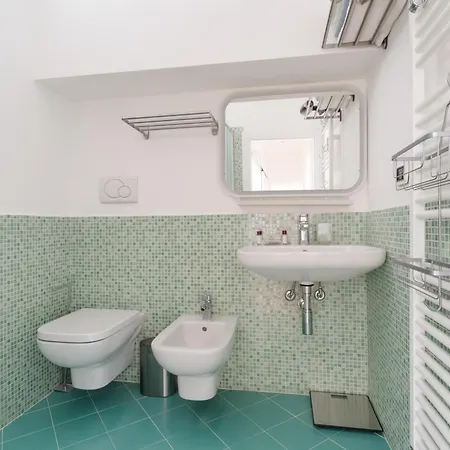 Guesthost - Spacious Flat X6 Porta Venezia Mm1 ميلان