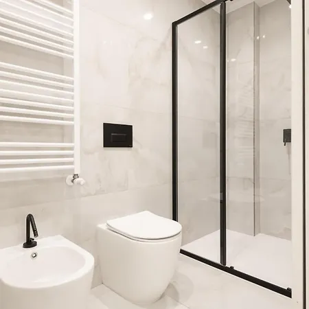 Easylife - - Varese 8 - Brera ميلان