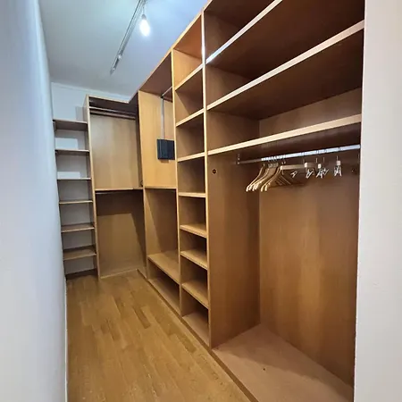 Elegant With Walk-in Closet - Long