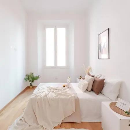 Two-bedroom Arco Flat With Free Parking Appartement Milaan