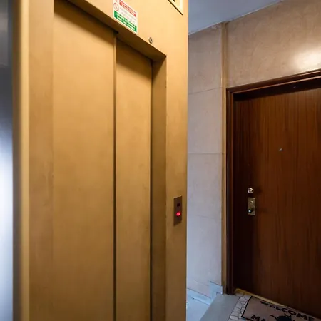 Elegant Designer In The Monumental Area Апартаменты