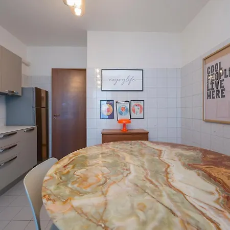 Apartman Xenia - 4 In Via Cassano 14