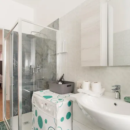 Apartamento Guesthost - Cozy Balcony Flat Comasina Mm3 Milão