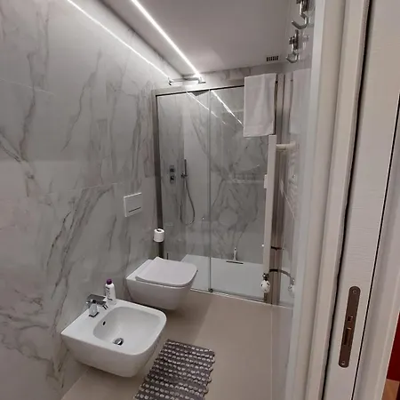 Appartamento Spacious - M4 To Duomo - Free Garage Milano