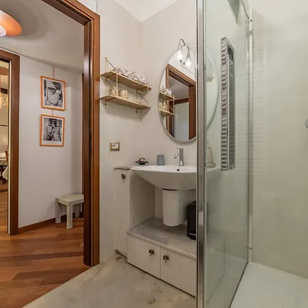 Apartament 5' From Bocconi With 2 Bedr And 2 Bathr