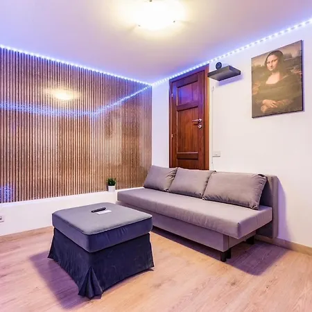 7guest Duomo5min Walk-private Cinema Popcorn-castle 6min- Air Cond Apartman