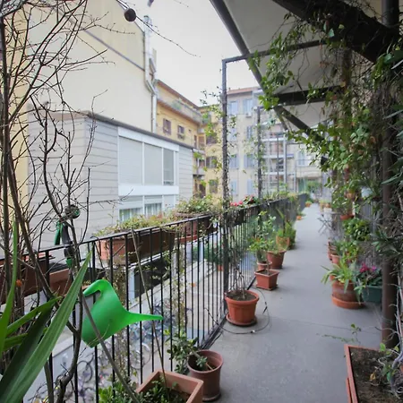Isola Design Townhouse On 3 Levels, Terrace, Garage Milano