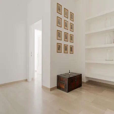 Guesthost - Cozy Balcony X6 Guastalla