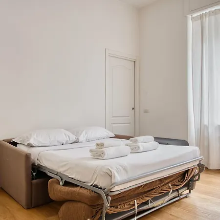 1-br Flat In Porta Romana - Duomo 6 Min M3 아파트 *