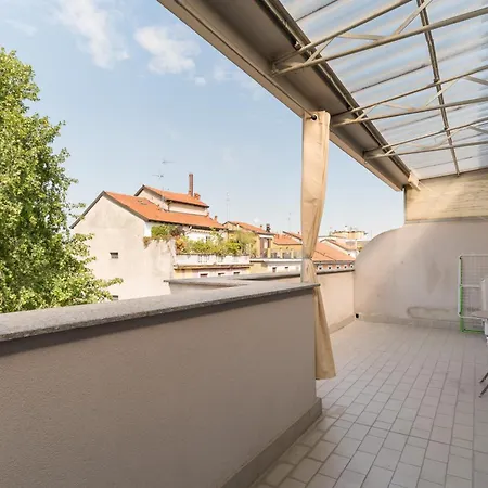 Guesthost - Cozy With Terrace Dergano