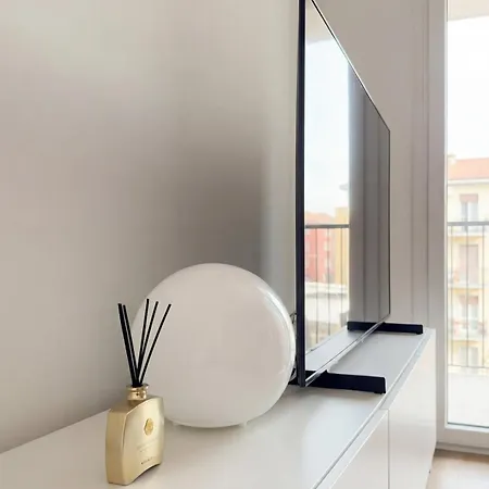 New Modern Flat 10 Min Duomo In A Quiet Area *