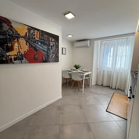 Appartamento Comfort Loft 3br 3ba&fast Wi-fi 15 Minutes To Duomo