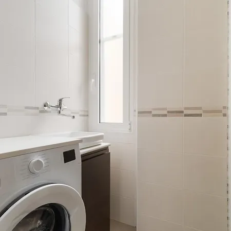 Διαμέρισμα Guesthost - Comfy Flat Zara Mm5 Close To Isola *