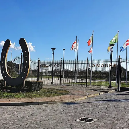 San Siro Ippodromo شقة *