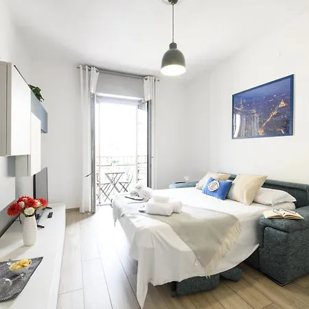 Via Cadibona, 10 - Living Apartamento *