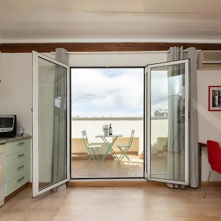 Elegant Attic Loft W Privateterrace Ac & Fast Wifi Apartamento Milão