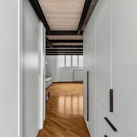 Elegant Loft Con Giardino In Citta - Scooter Park Apartman Milánó