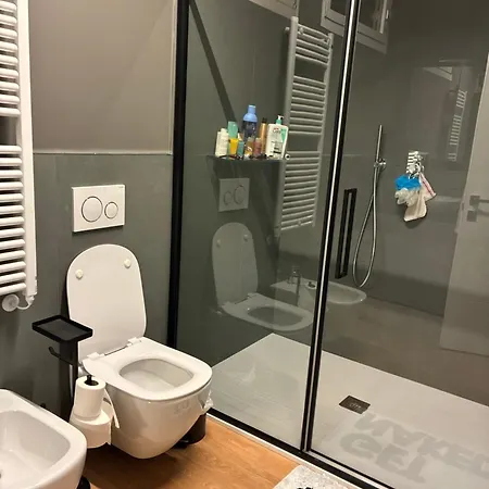 Stylish Modern 2-bedroom In *