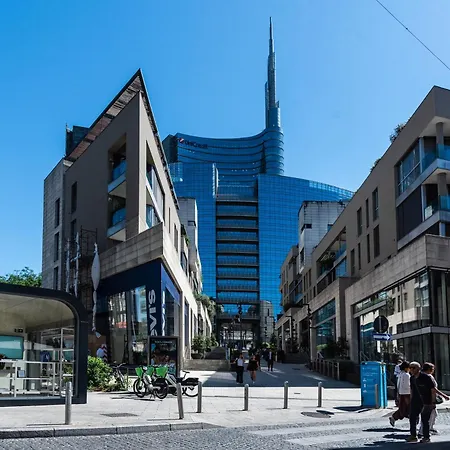 Youhosty - Corso Milan