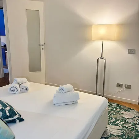 Elegant With Walk-in Closet - Long Apartamento *