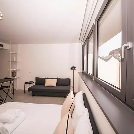 شقة Ponti Cozy - Private Parking Available, Near Navigli, Romolo Metro And Duomo *