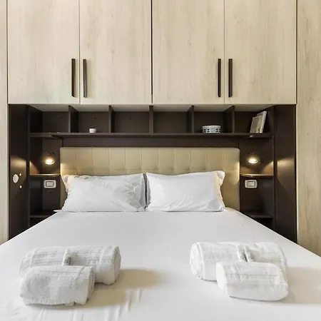 Elegante Apt, Ac, 10 Min To Duomo, M1 Turro * Милан