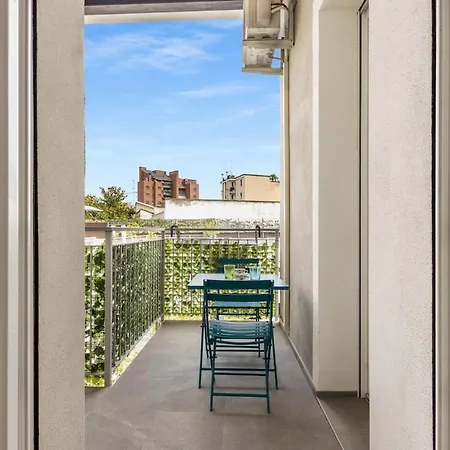 Апартаменты Elegante Apt, Ac, 10 Min To Duomo, M1 Turro