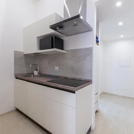 Cesare Da Sesto 10 - 2nd Floor - Leia Hospitality *