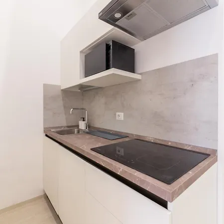 Cesare Da Sesto 10 - 2nd Floor - Leia Hospitality