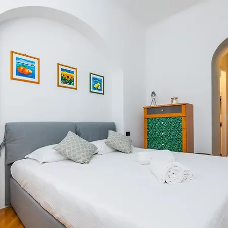 Two-room Flat In Near The Duomo * Milano