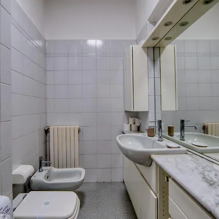 Xenia - 3 In Via Lepontina 9 Milano