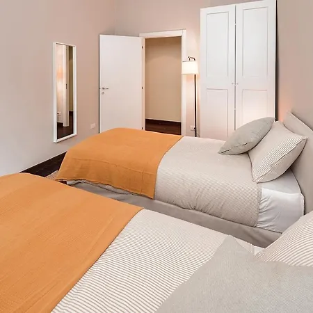 In The Heart Of Milan, Just A Short Walk From The Duomo! * ميلان