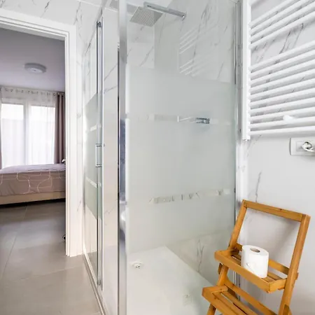 Apartamento Urban Private Garden & 2 Min Station