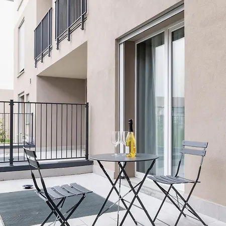 Apartamento Urban Private Garden & 2 Min Station *