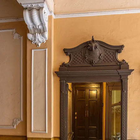 Lägenhet Cozy In Historical Building - Porta Venezia