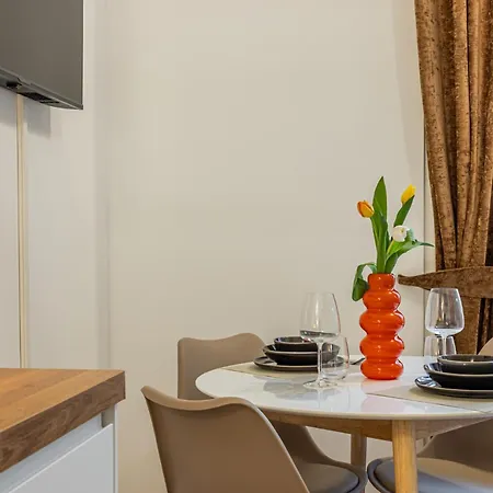 Cozy In Historical Building - Porta Venezia Milano