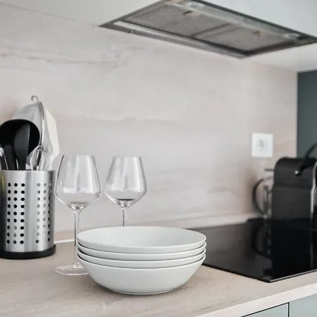 Apartamento New-build Bright & Quiet 1-br Flat With Balcony