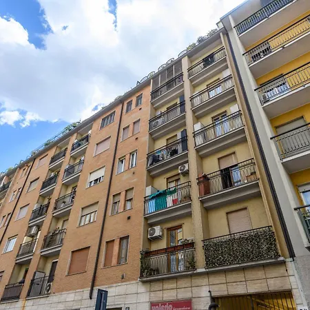 Via Cadibona, 10 - Living Apartamento Milão