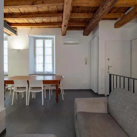 Bilocale Su 2 Livelli - Ripa Di Porta Ticinese Διαμέρισμα *