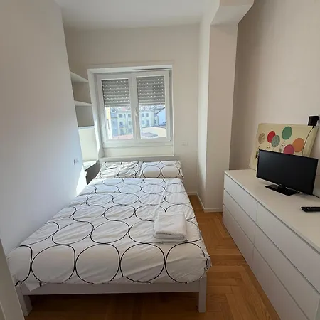 Trilocale Moderno Con Terrazzo E Parcheggio