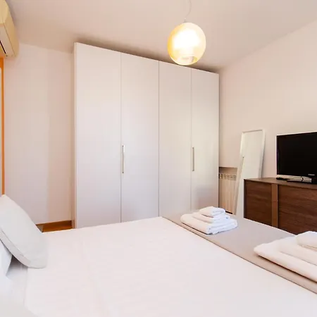 Vivimihome-bicocca Comfort With Garage Apartamento *